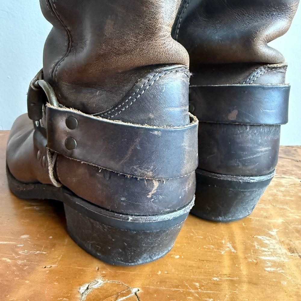 FRYE Womens 12R Boots Brown Leather Square Toe Harness Distressed 77300 Size 9 M - Picture 7 of 11